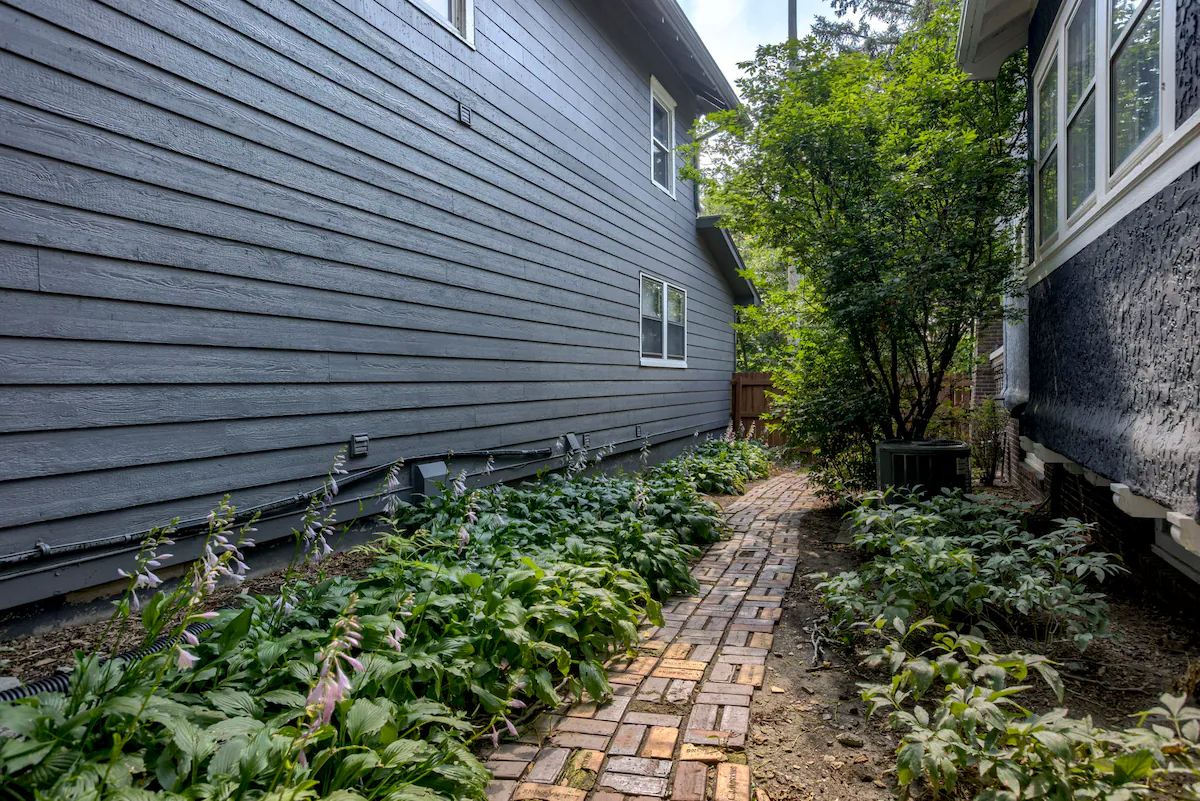 b325a711-11a5-4c02-b674-e3827bcdddeb